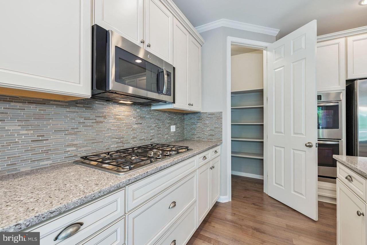 BELMONT ESTATES - Residential Lease