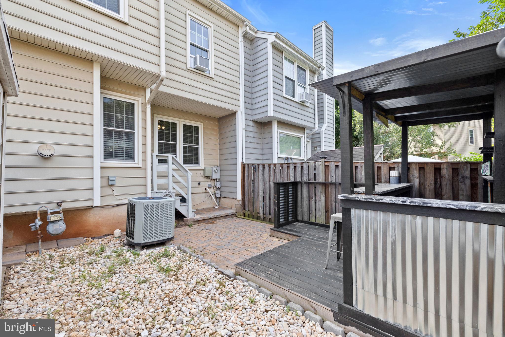 WOODSTONE - Residential