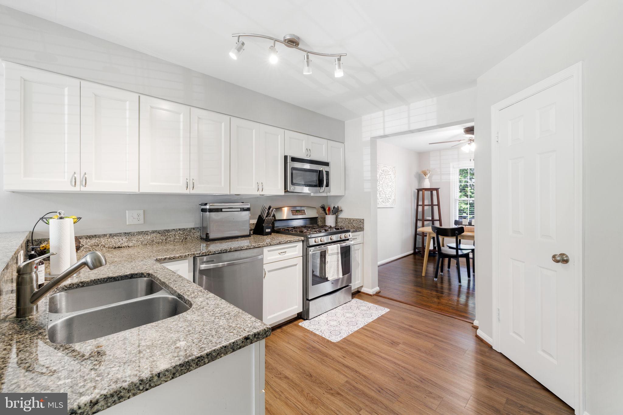 WOODSTONE - Residential