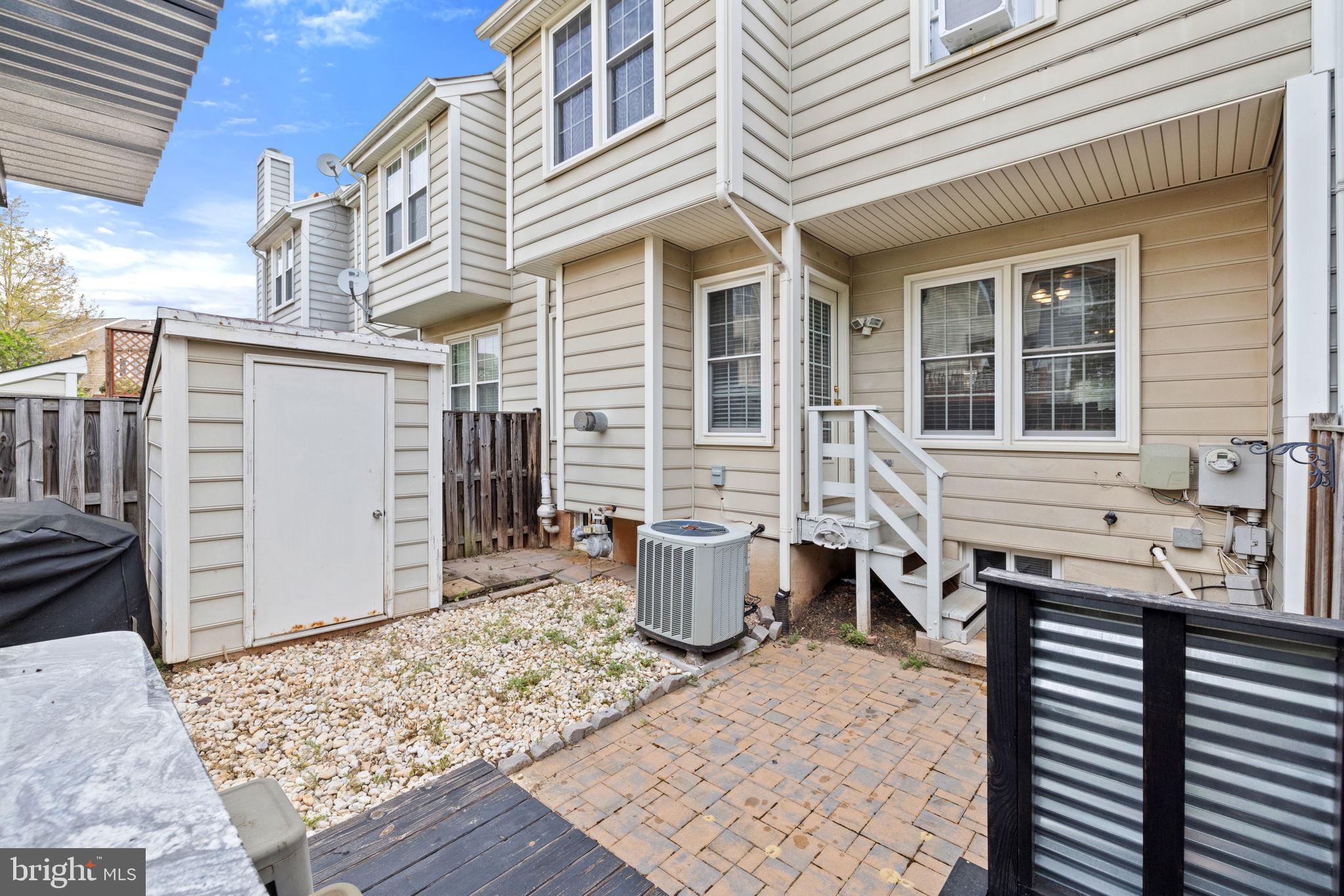 WOODSTONE - Residential