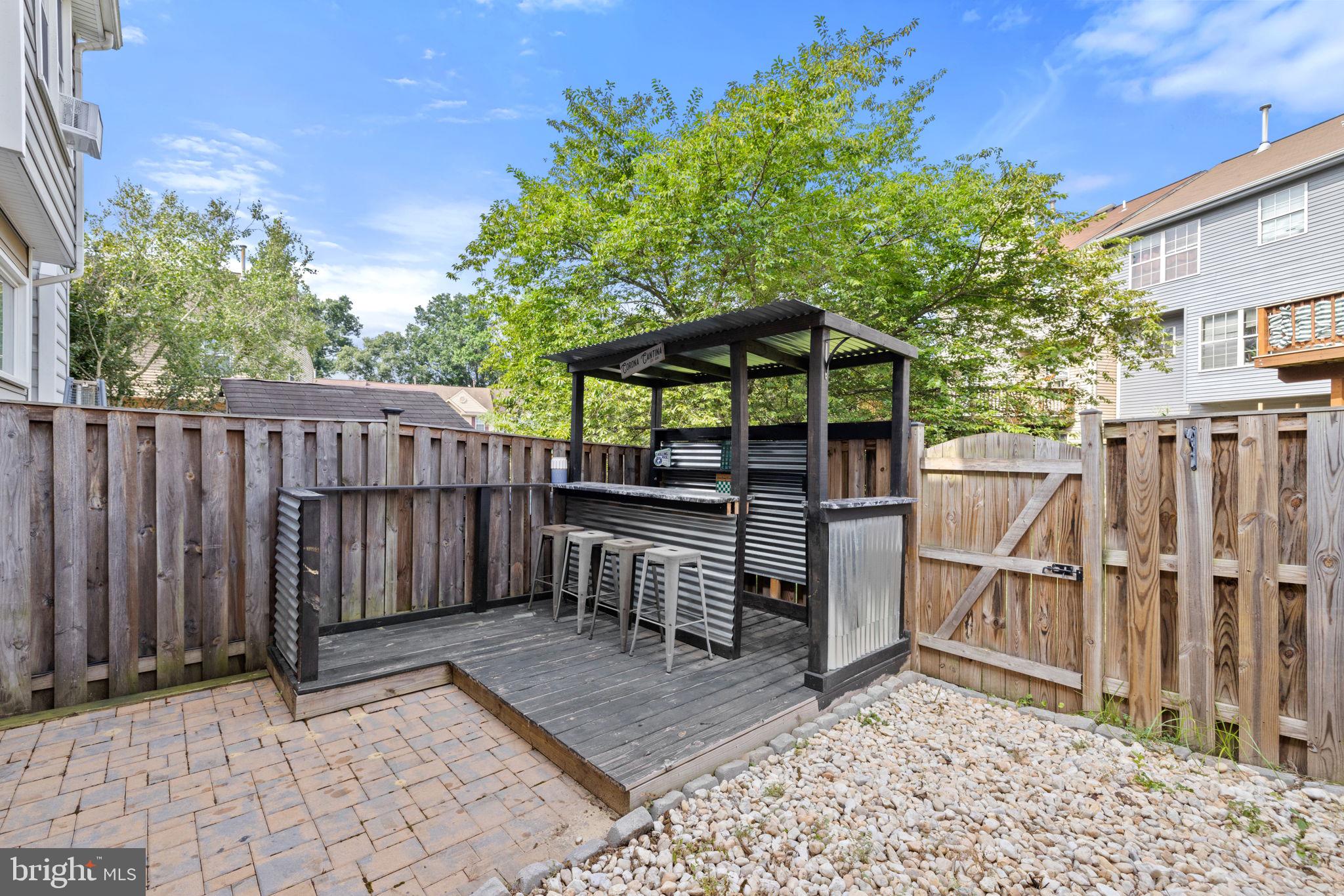 WOODSTONE - Residential