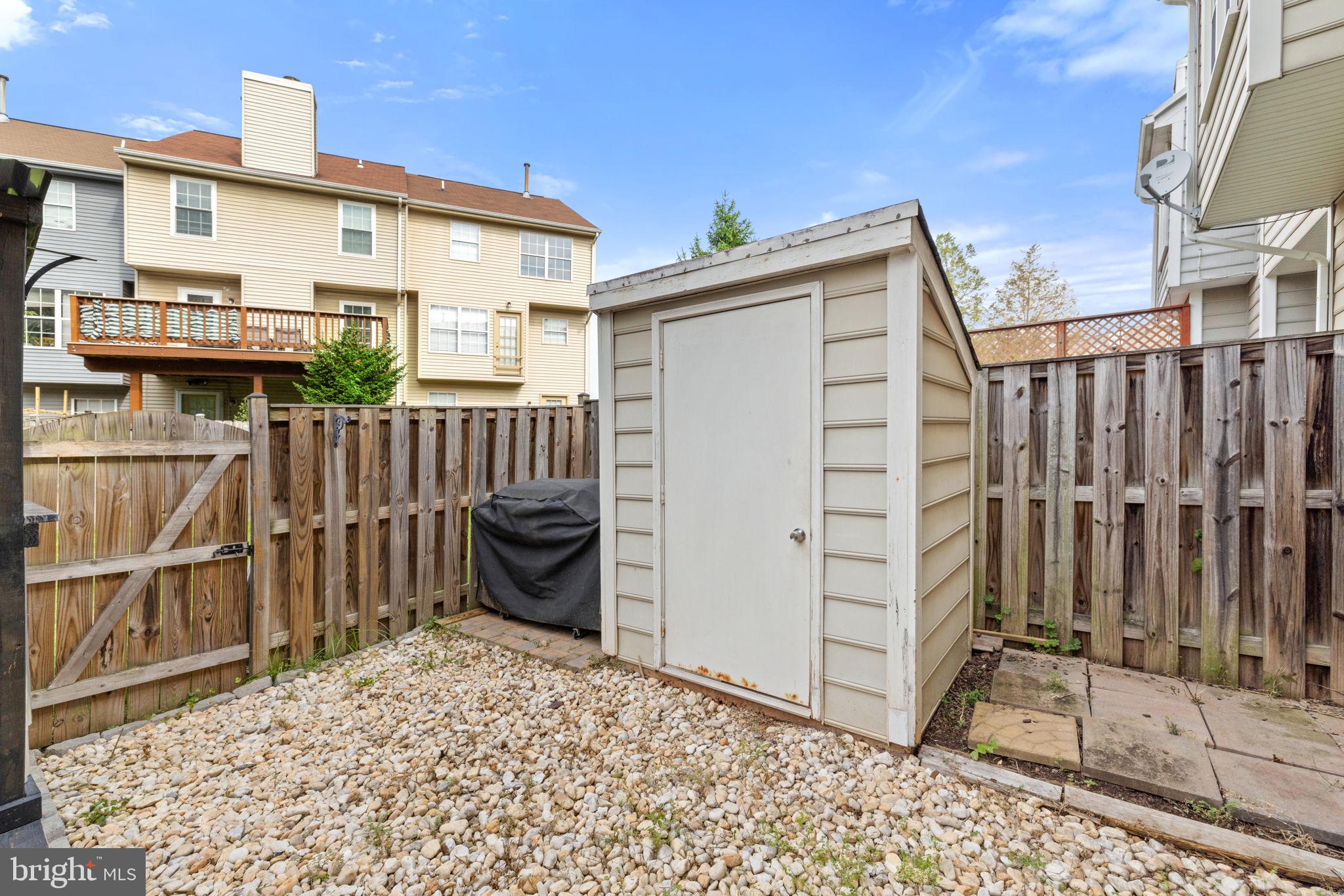 WOODSTONE - Residential