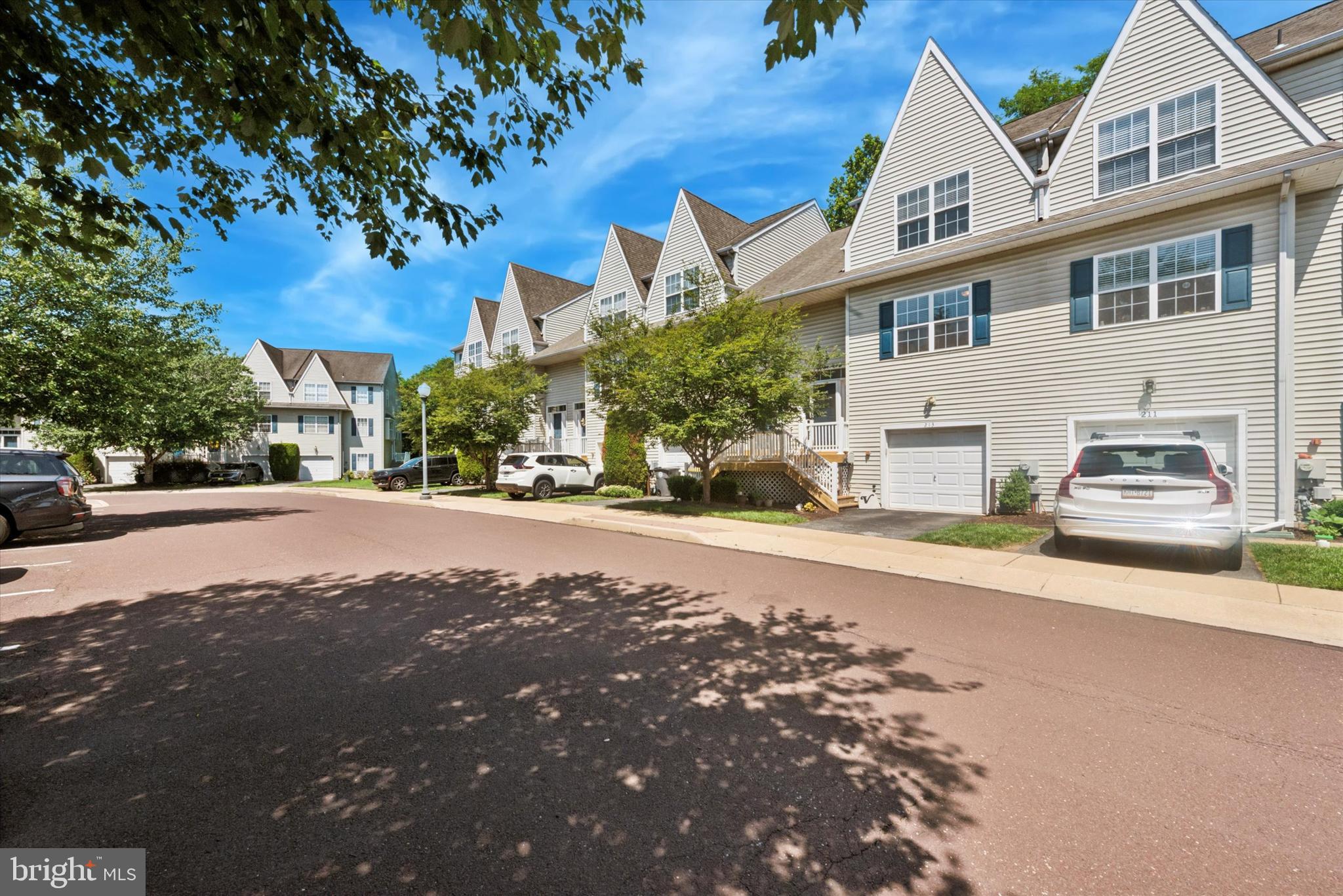 213 BUCHANAN COURT