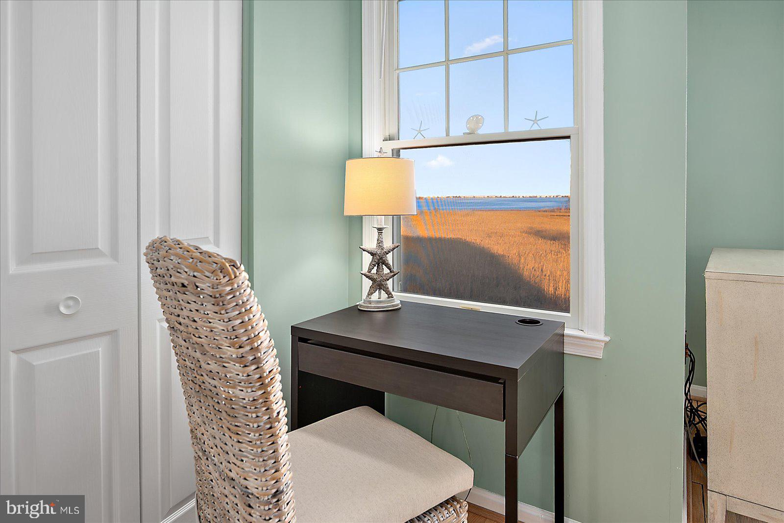 BAYVILLE SHORES - Residential