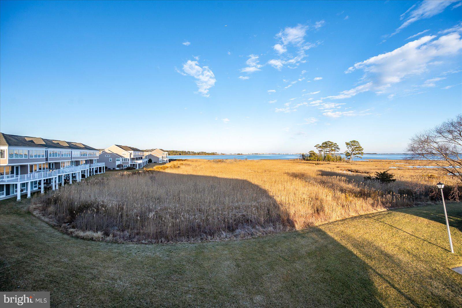 BAYVILLE SHORES - Residential