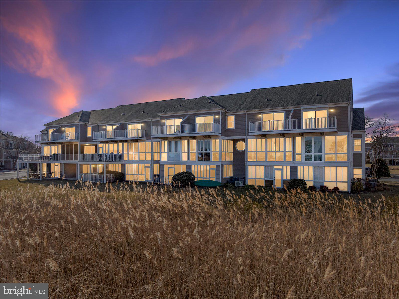 BAYVILLE SHORES - Residential