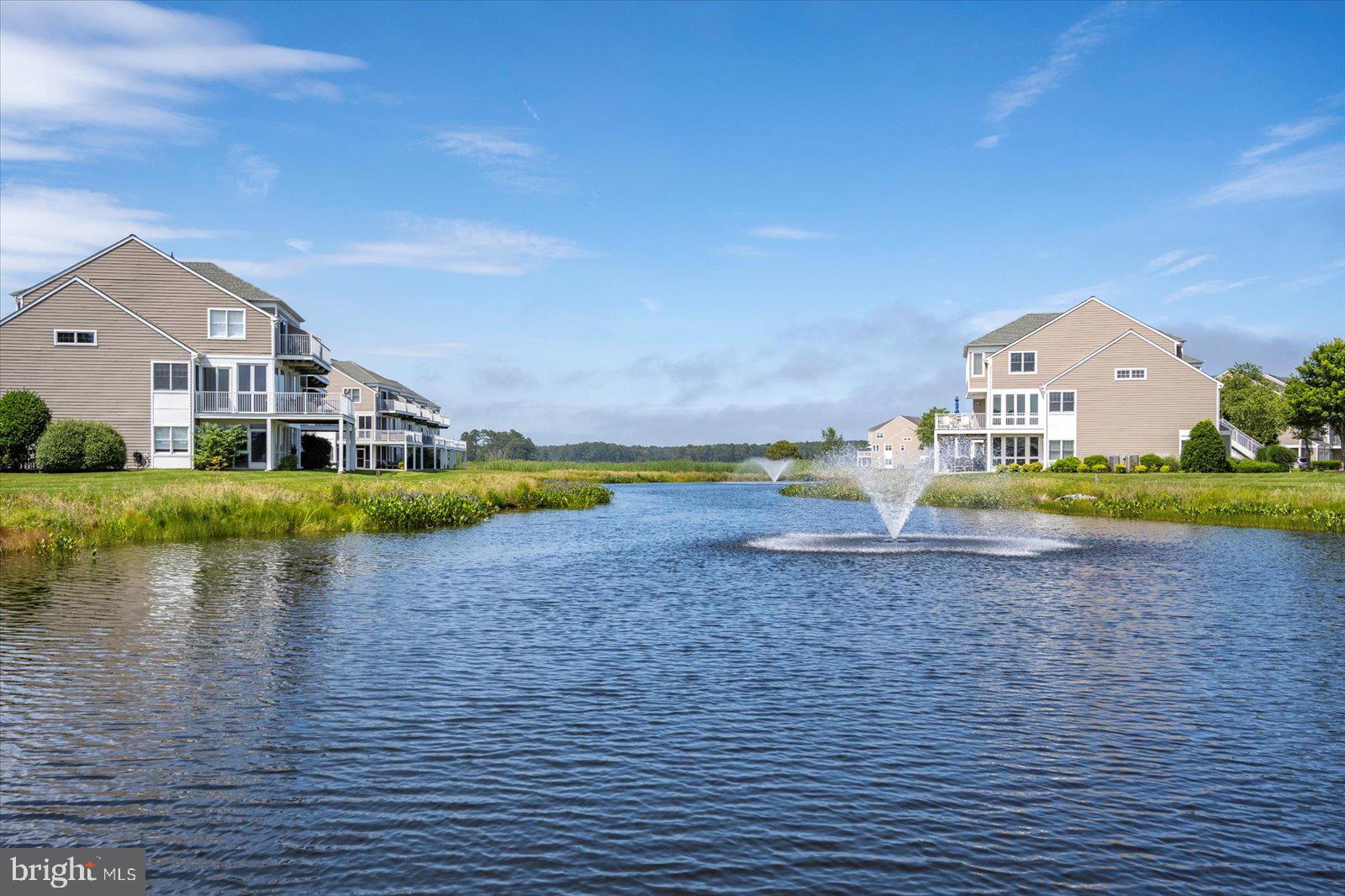 BAYVILLE SHORES - Residential
