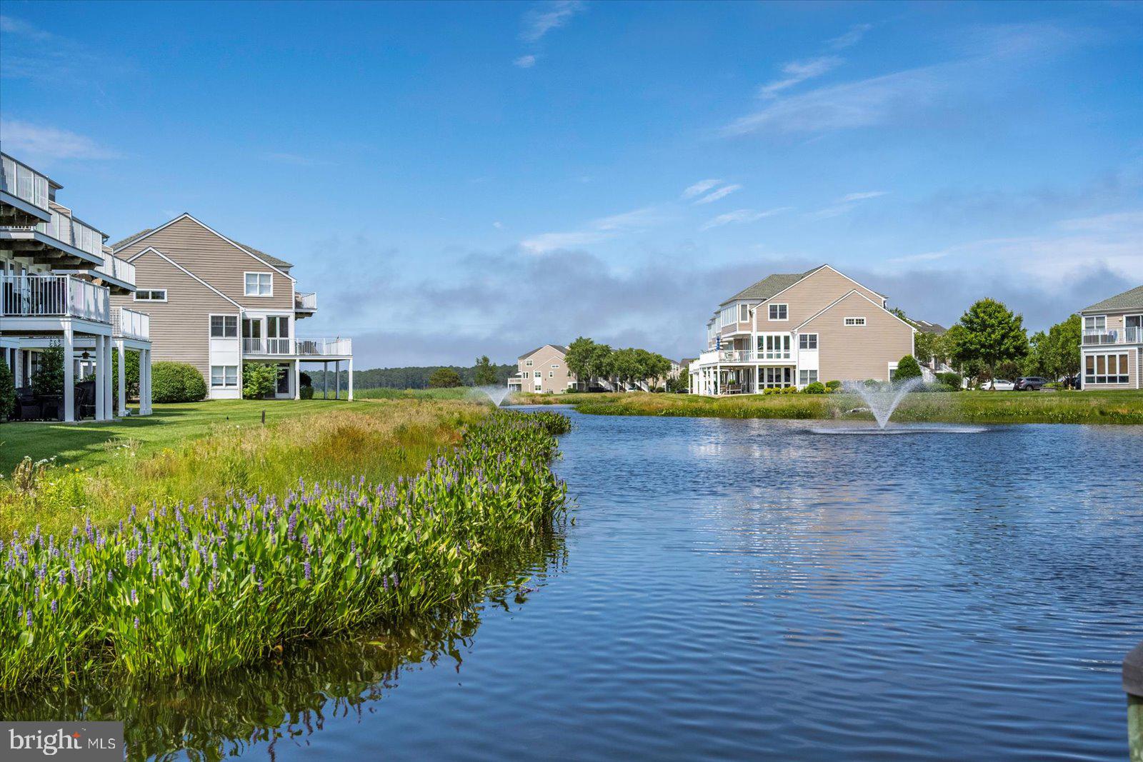 BAYVILLE SHORES - Residential