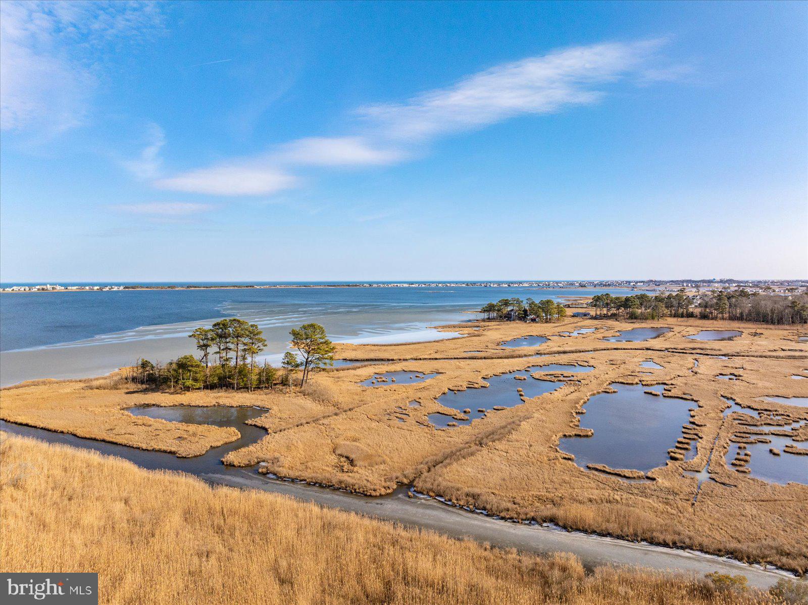 BAYVILLE SHORES - Residential