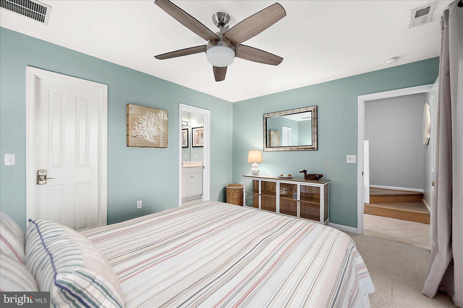 BAYVILLE SHORES - Residential