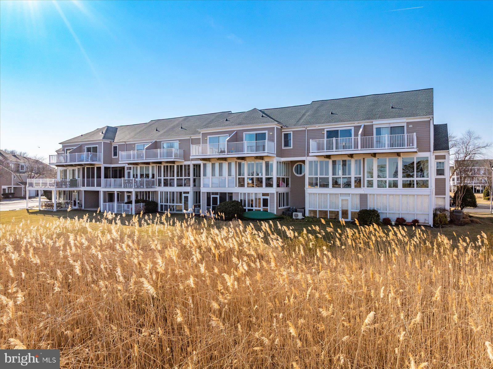 BAYVILLE SHORES - Residential