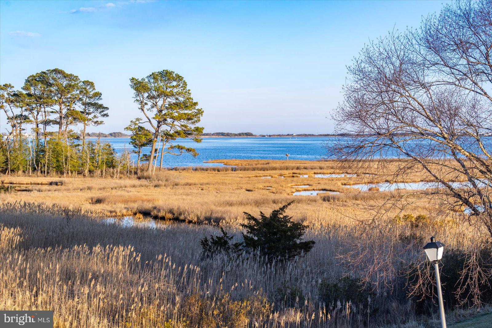 BAYVILLE SHORES - Residential