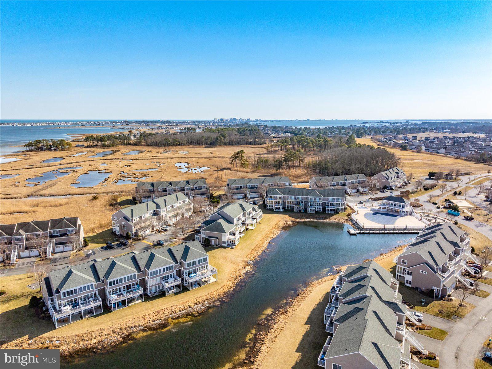 BAYVILLE SHORES - Residential