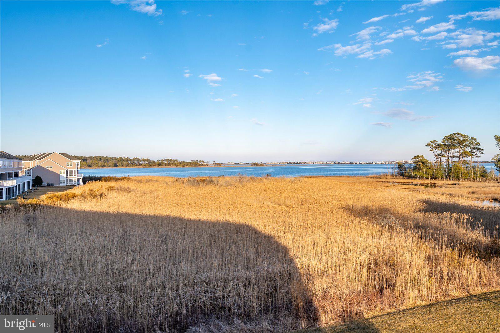 BAYVILLE SHORES - Residential