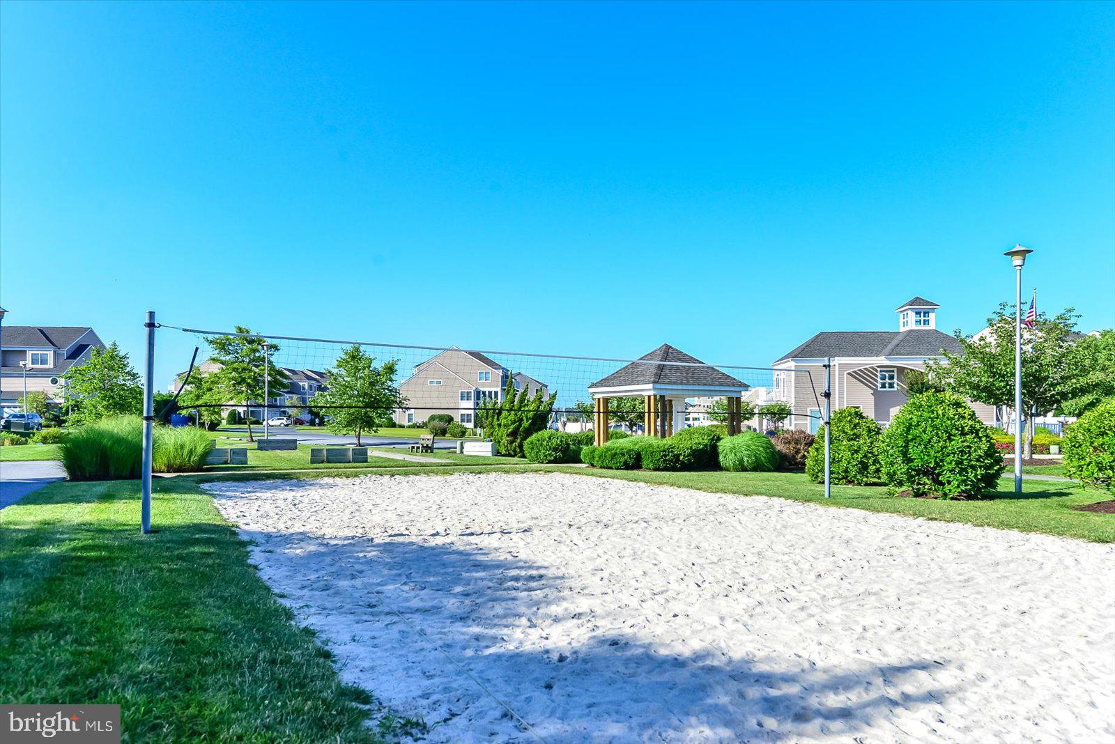 BAYVILLE SHORES - Residential