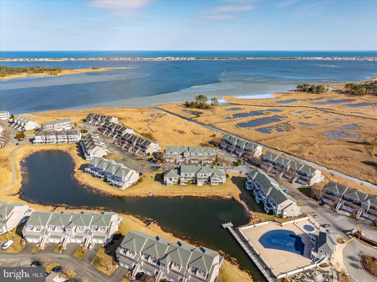 BAYVILLE SHORES - Residential