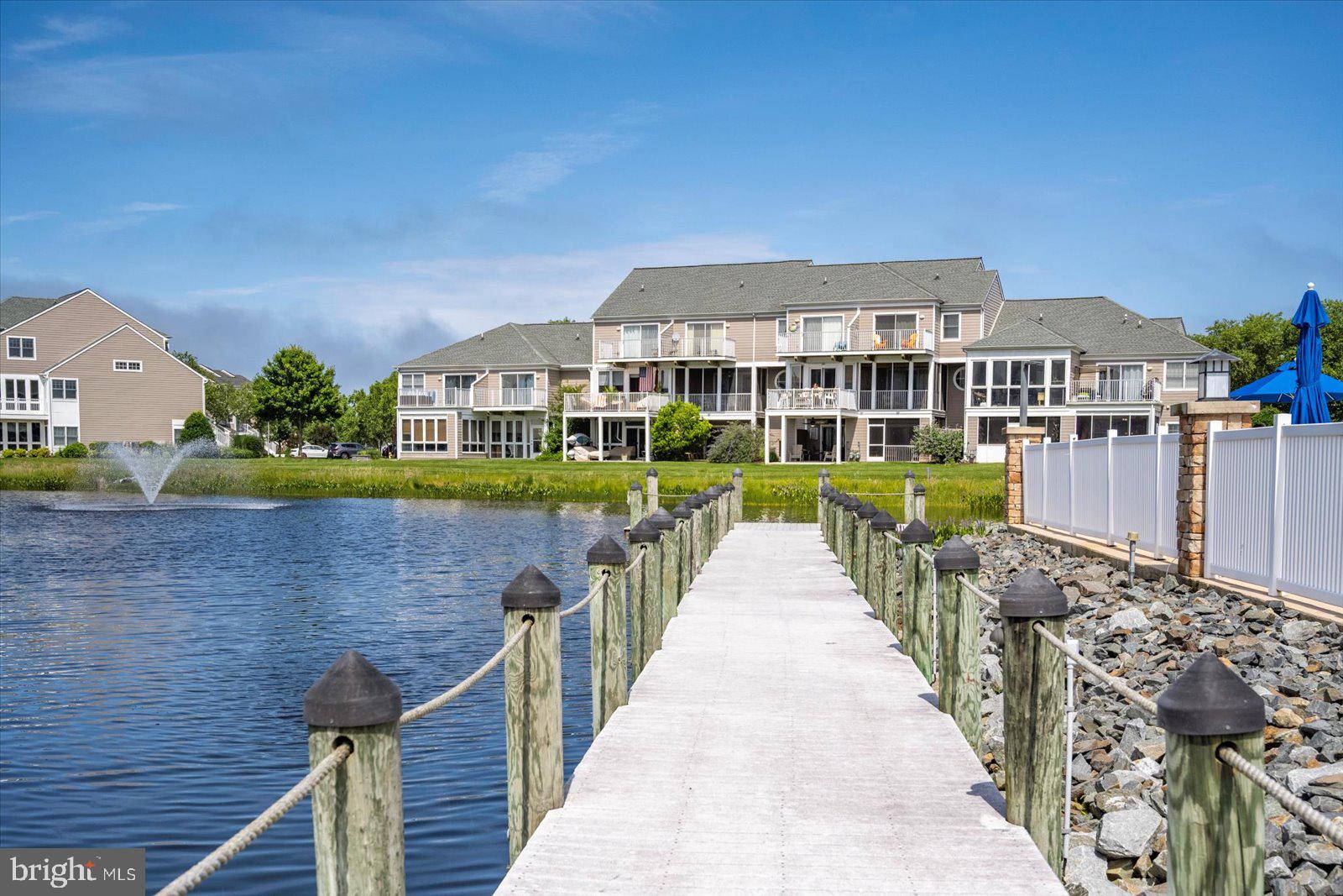 BAYVILLE SHORES - Residential