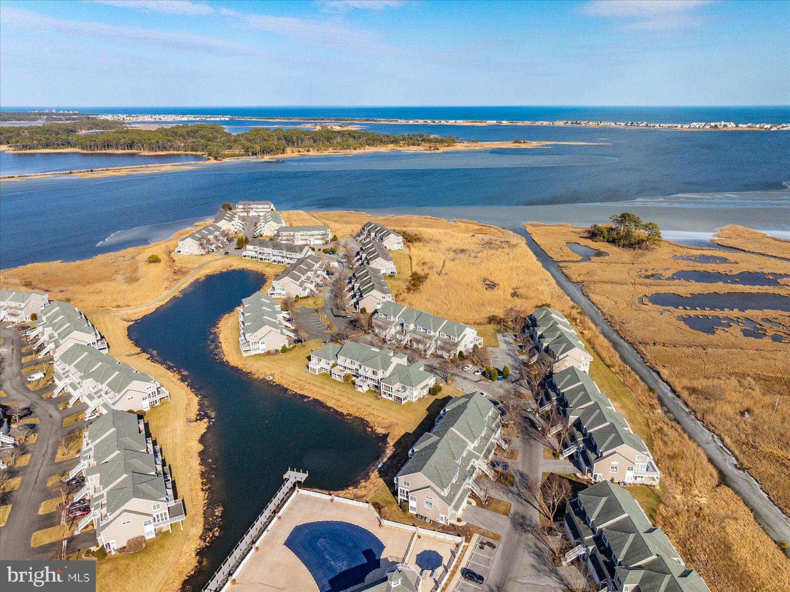 BAYVILLE SHORES - Residential