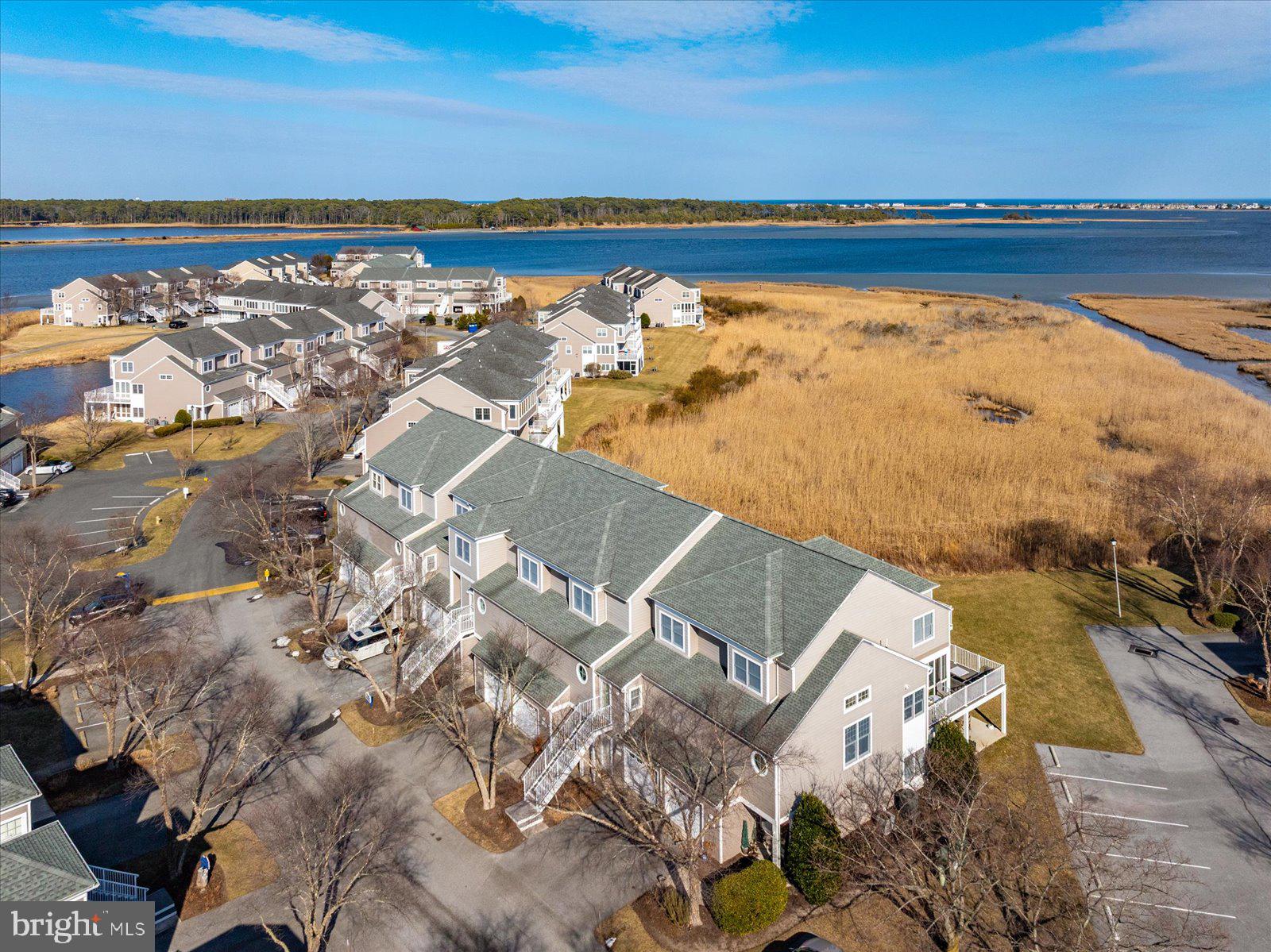 BAYVILLE SHORES - Residential