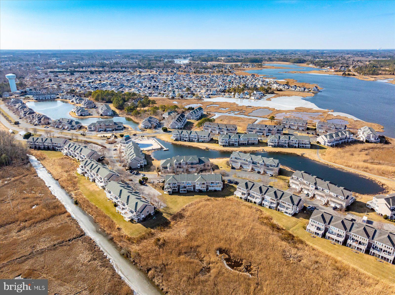 BAYVILLE SHORES - Residential
