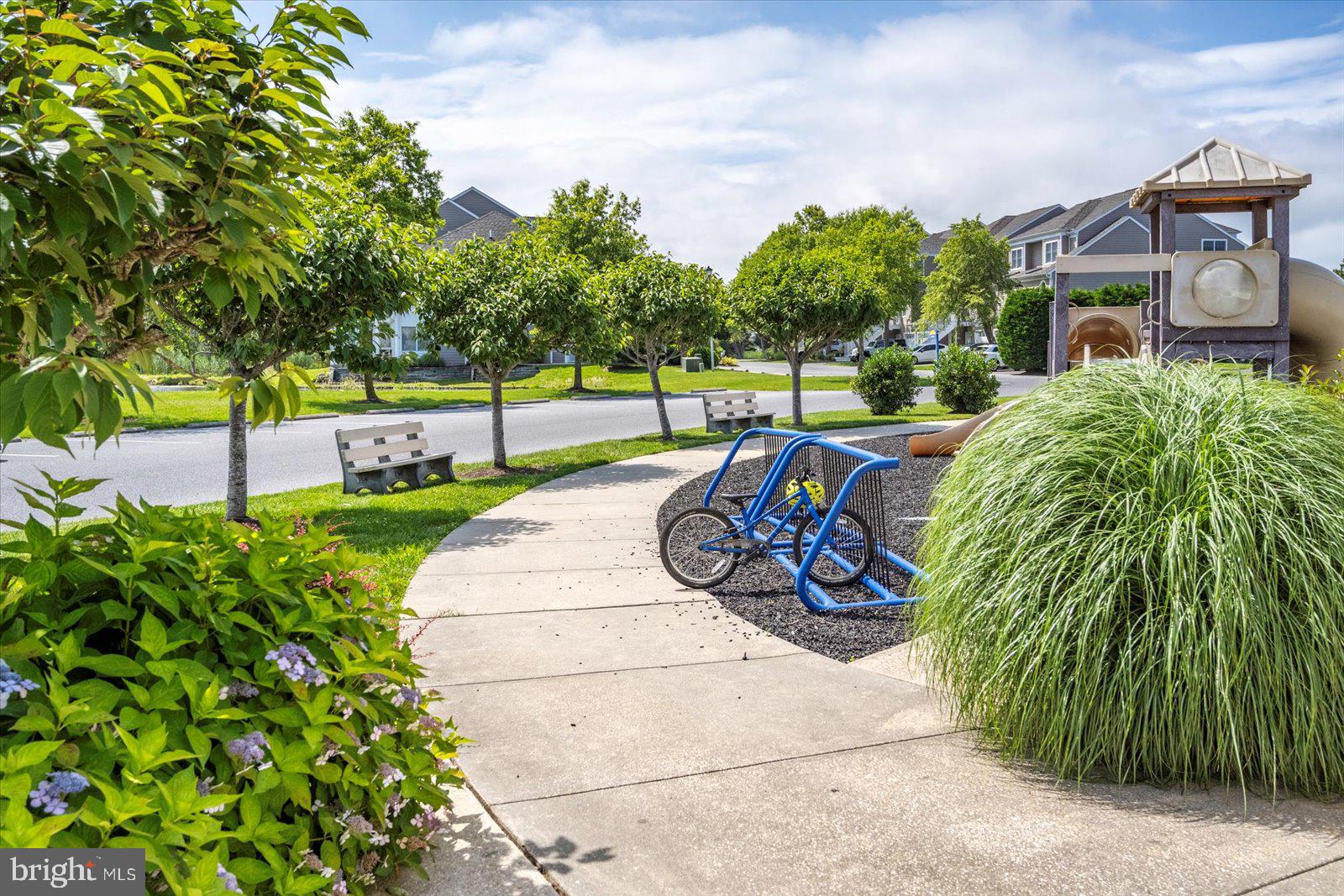 BAYVILLE SHORES - Residential