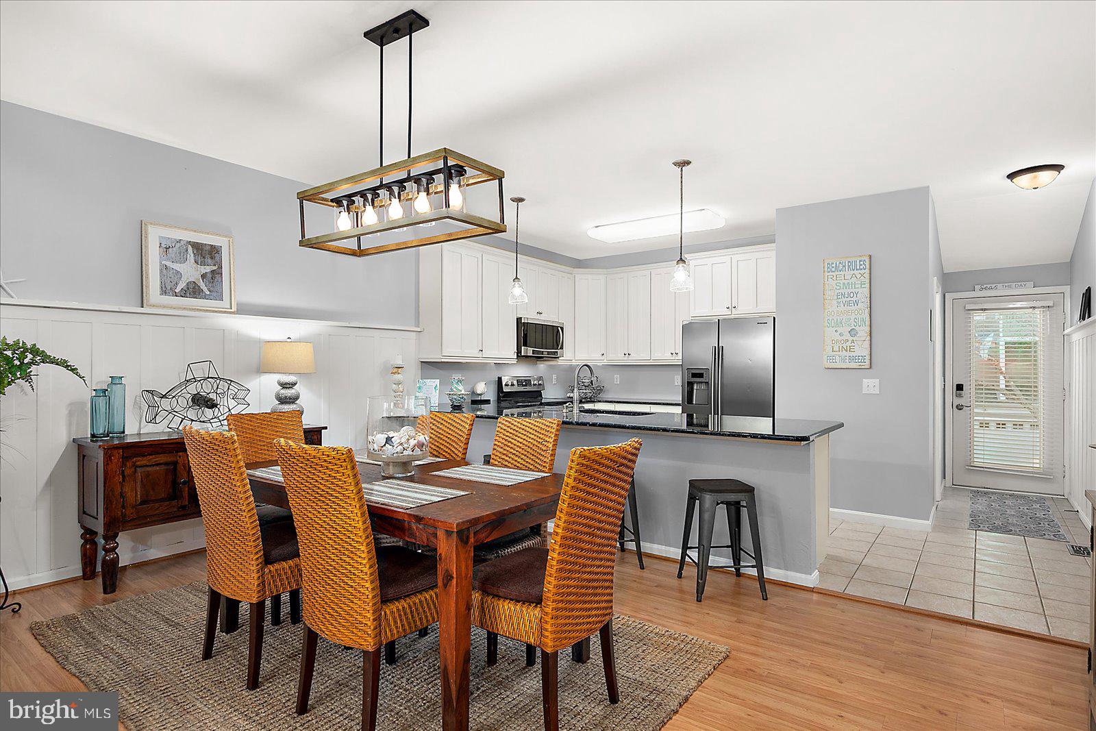 BAYVILLE SHORES - Residential