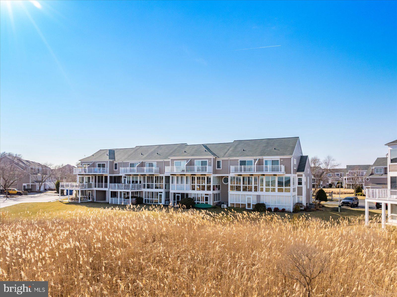 BAYVILLE SHORES - Residential