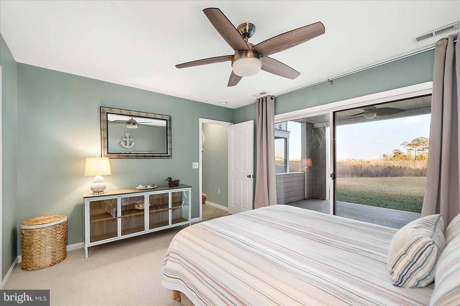 BAYVILLE SHORES - Residential