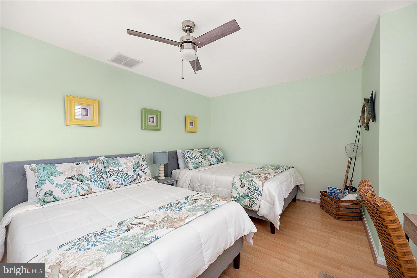 BAYVILLE SHORES - Residential