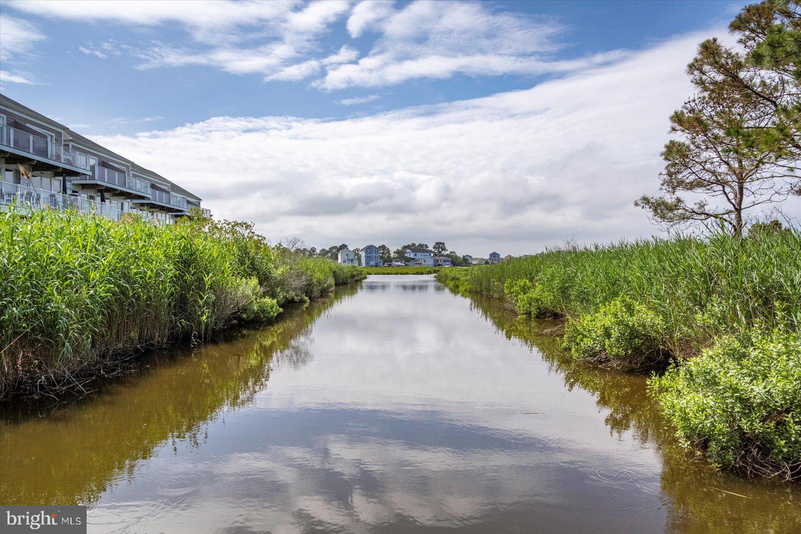 BAYVILLE SHORES - Residential