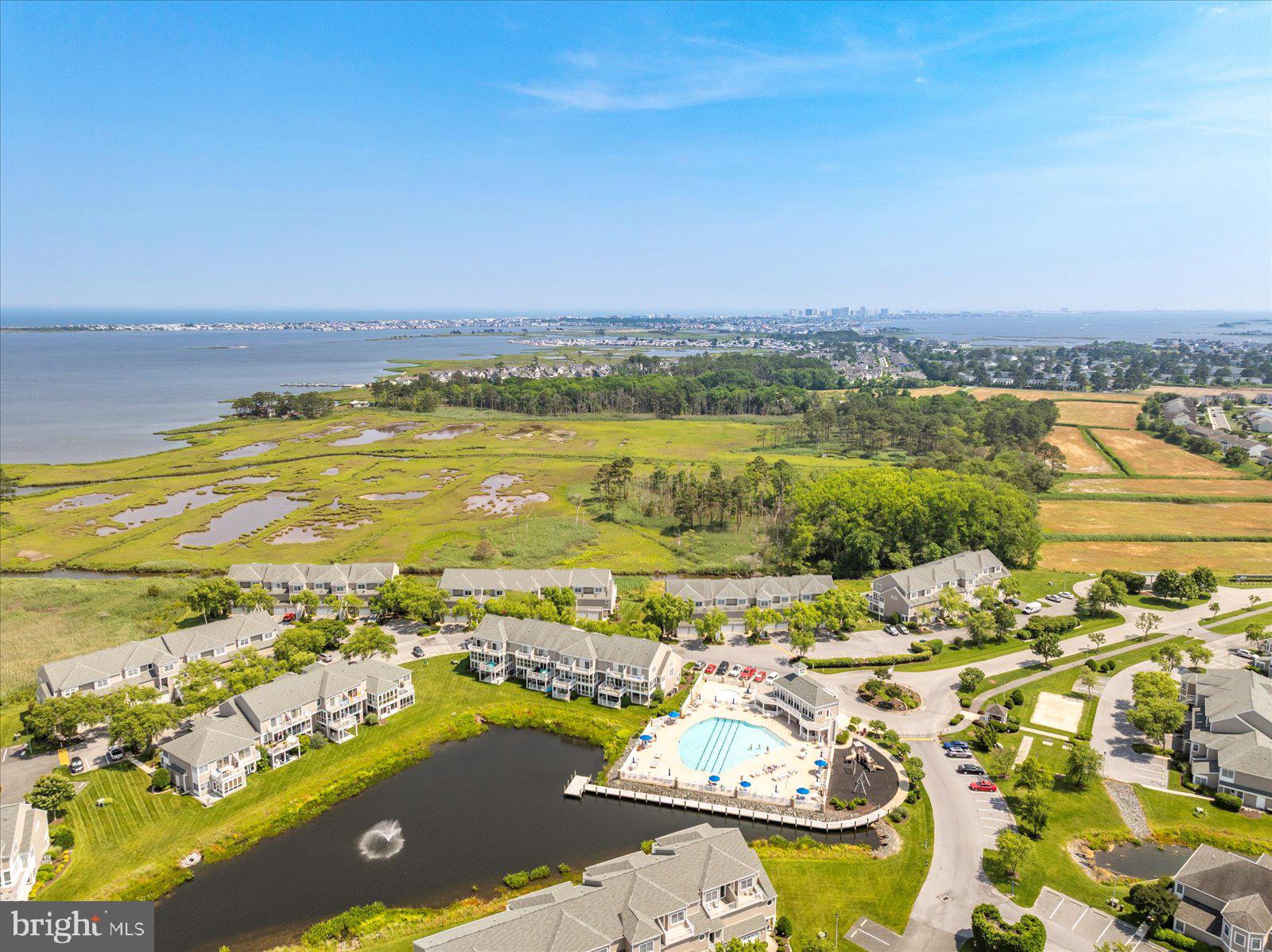 BAYVILLE SHORES - Residential