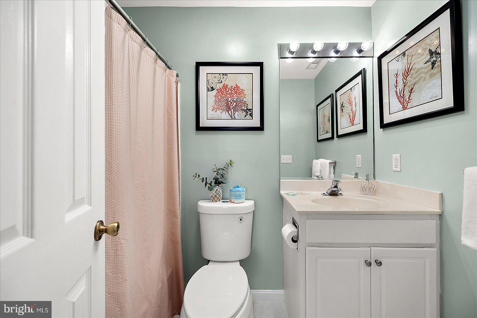 BAYVILLE SHORES - Residential