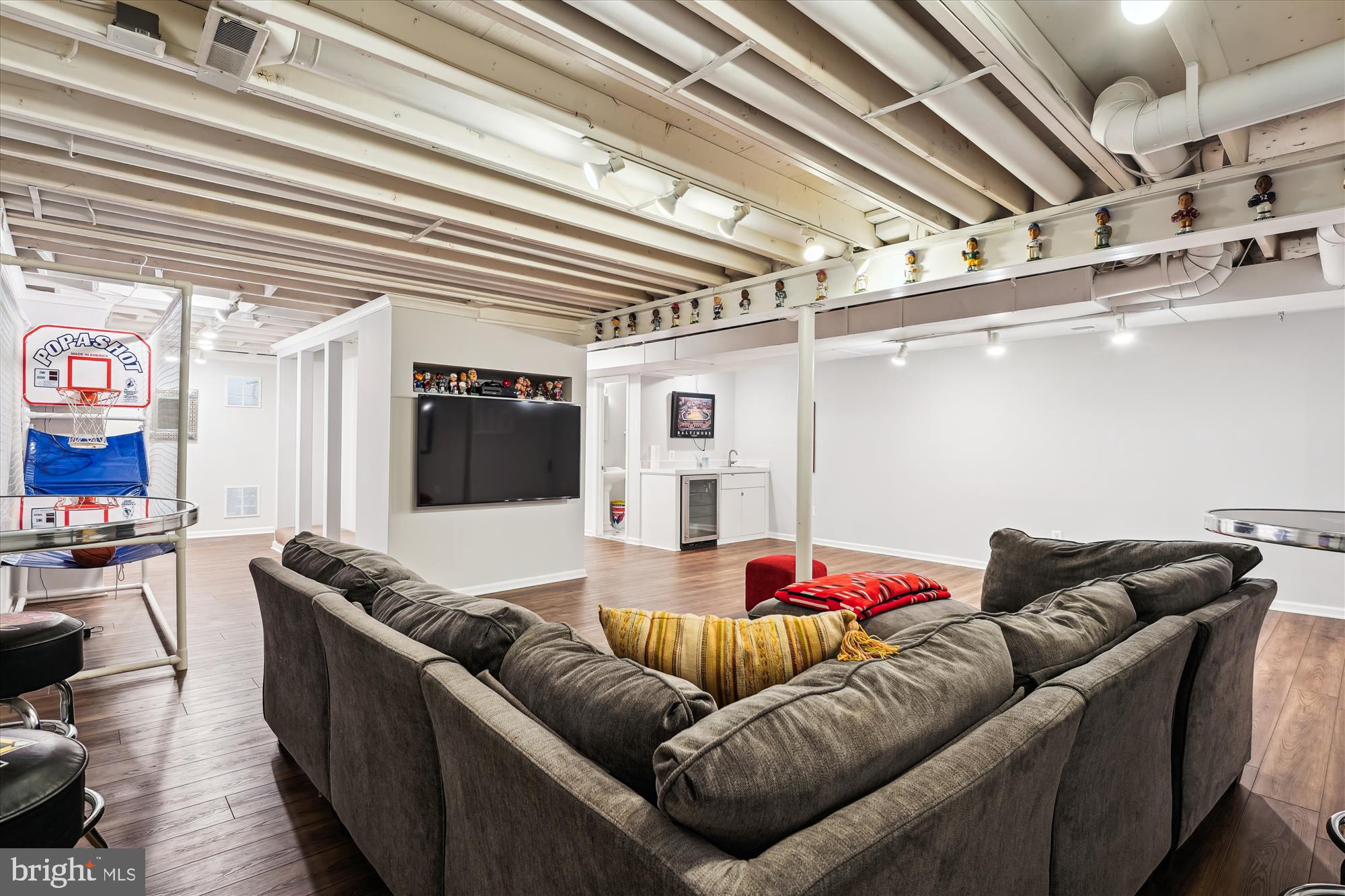 POTOMAC COMMONS - Residential