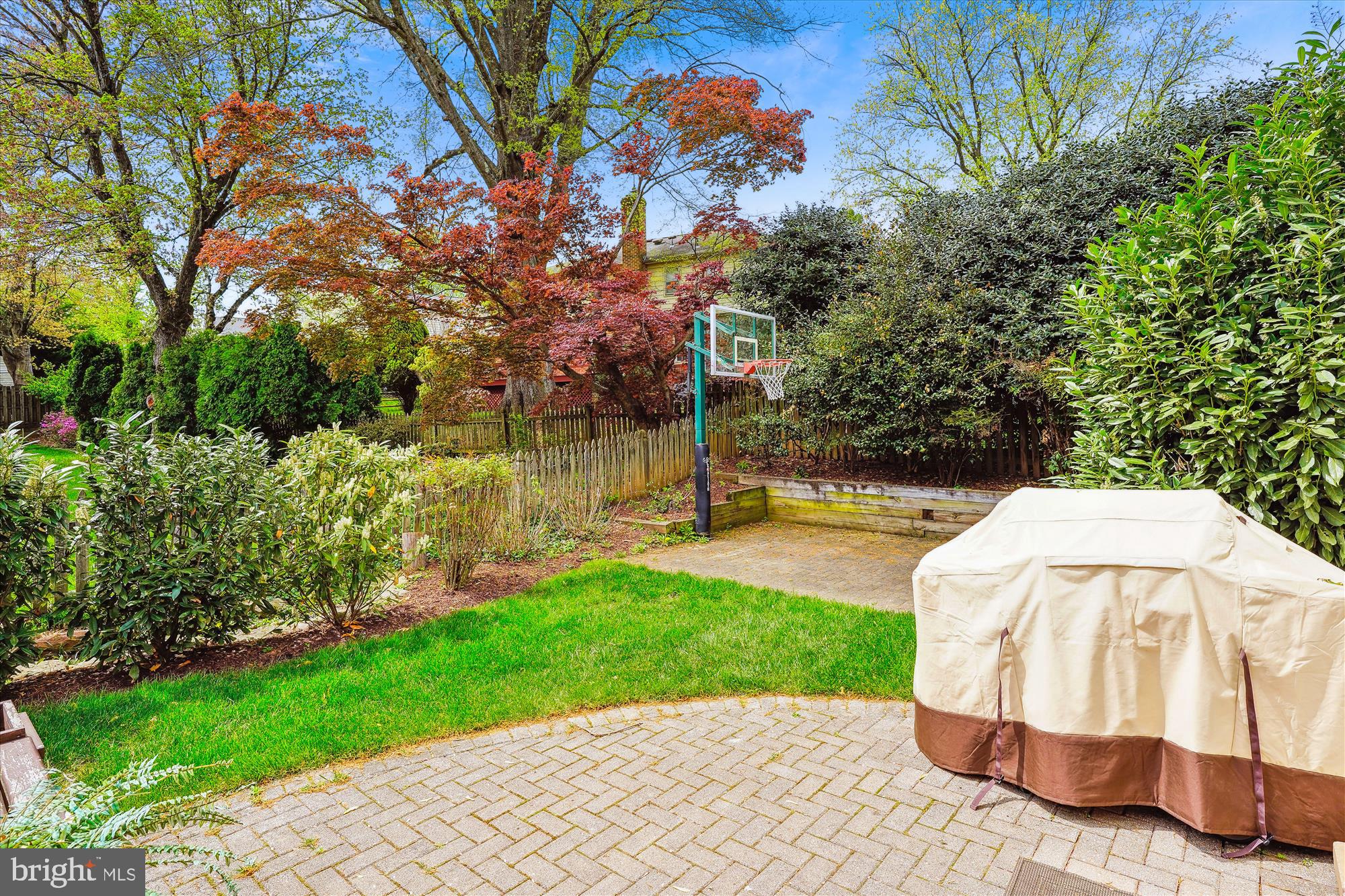 POTOMAC COMMONS - Residential