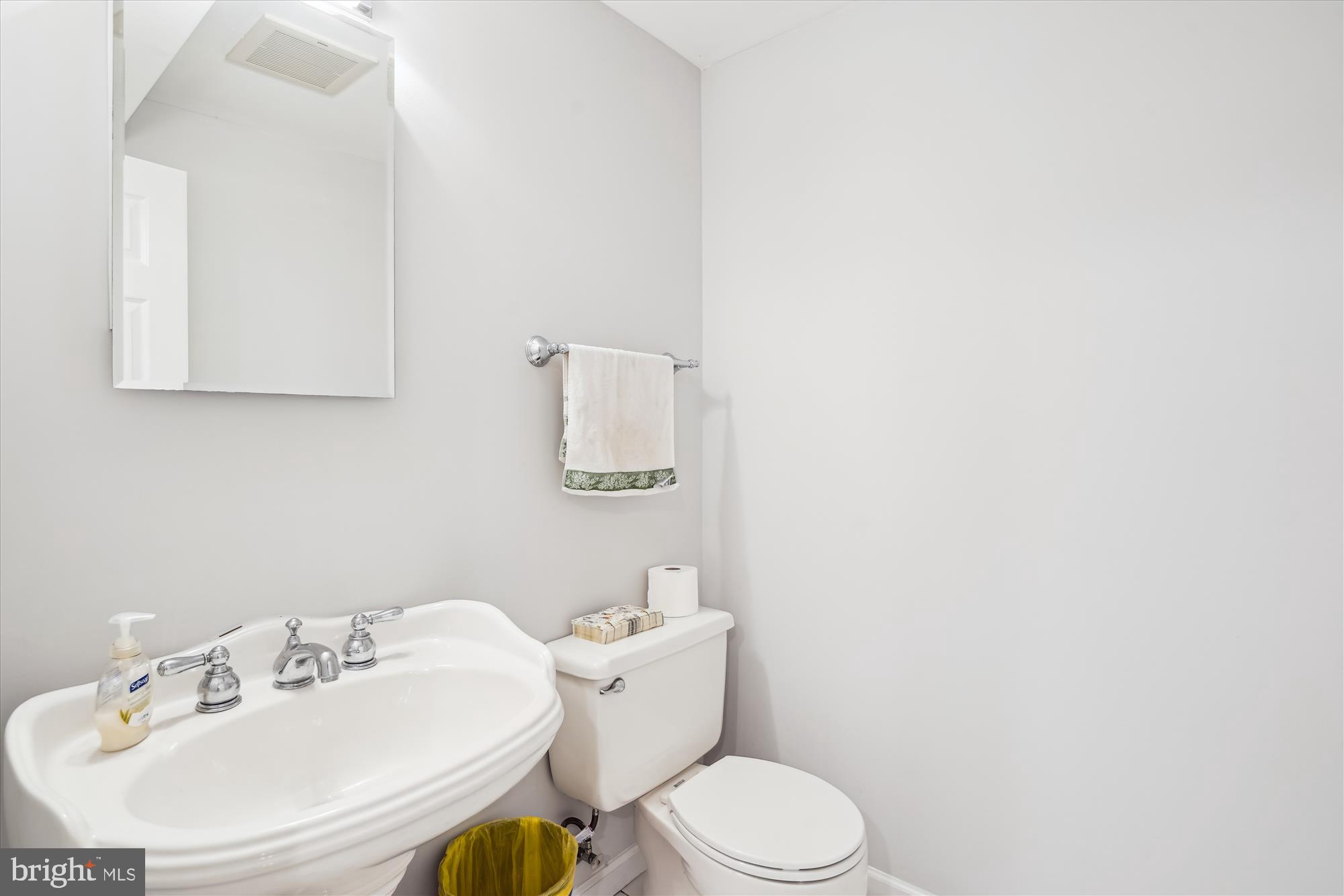 POTOMAC COMMONS - Residential