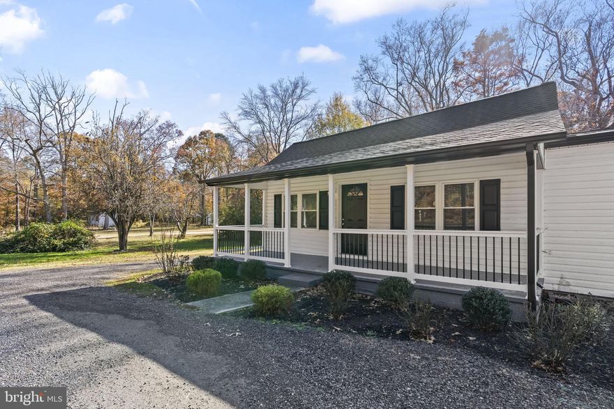 Looking for a clean, affordable place in Southern Maryland? This newly renovated LEFT UNIT offers 2 bedrooms, 1 bath, and a bright open layout. The kitchen has new cabinets, granite counters, and brand-new appliances. The bathroom is fully updated too, giving the whole space a fresh, modern feel. 

The home sits on a peaceful pastured lot, just minutes from PAX and close to the Nuclear Plant, shopping, and everyday conveniences.

If you want a simple, modern place that’s move-in ready, this unit checks all the boxes.