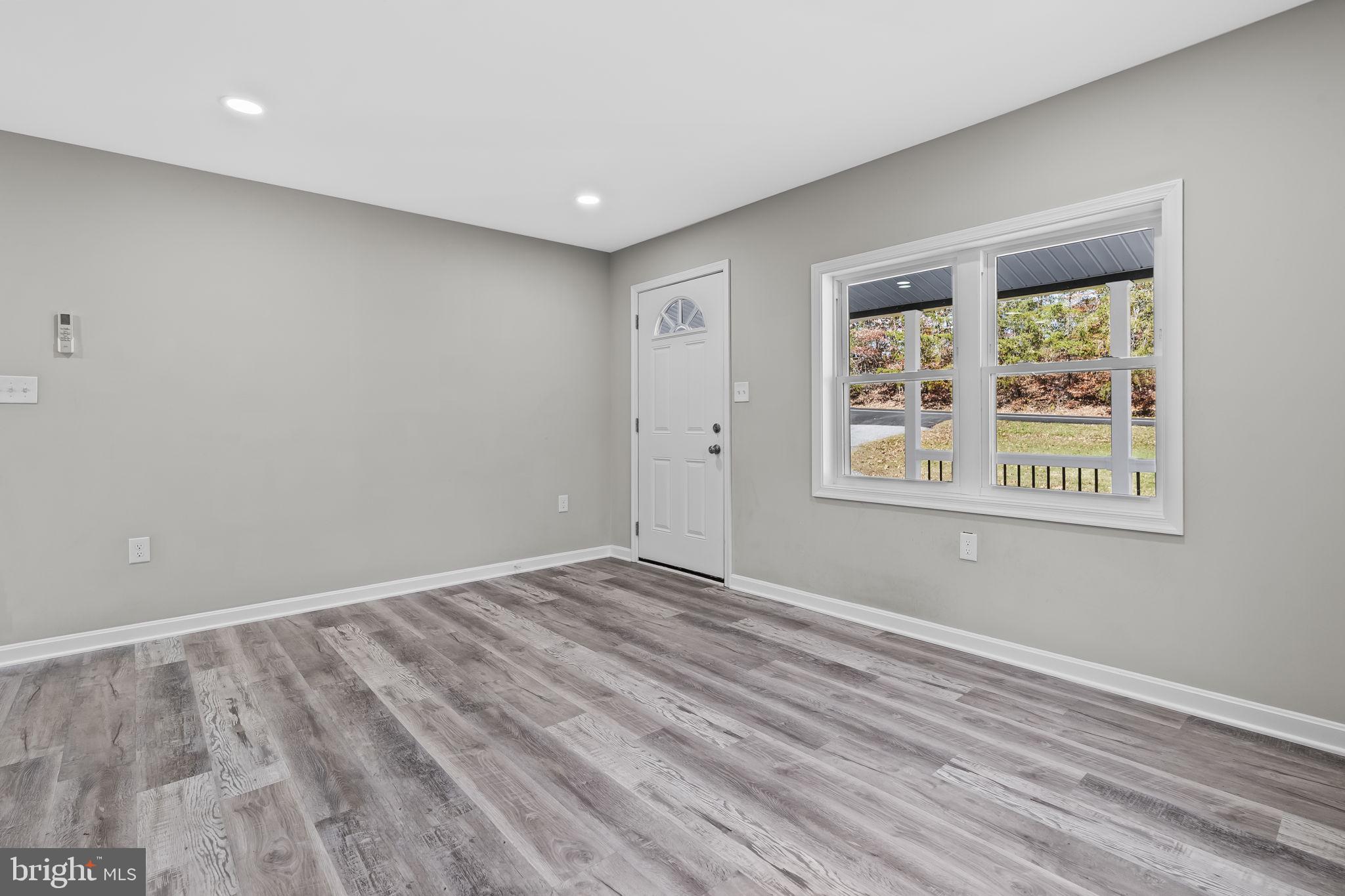 HOLLYWOOD - Residential Lease