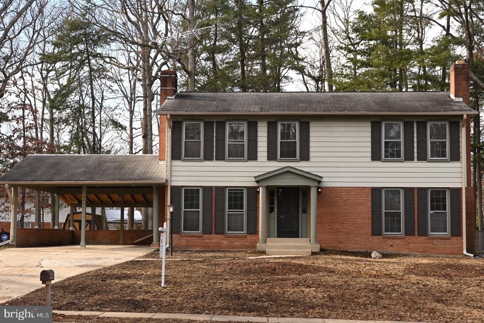 COUNTRY CLUB VIEW - Residential Lease