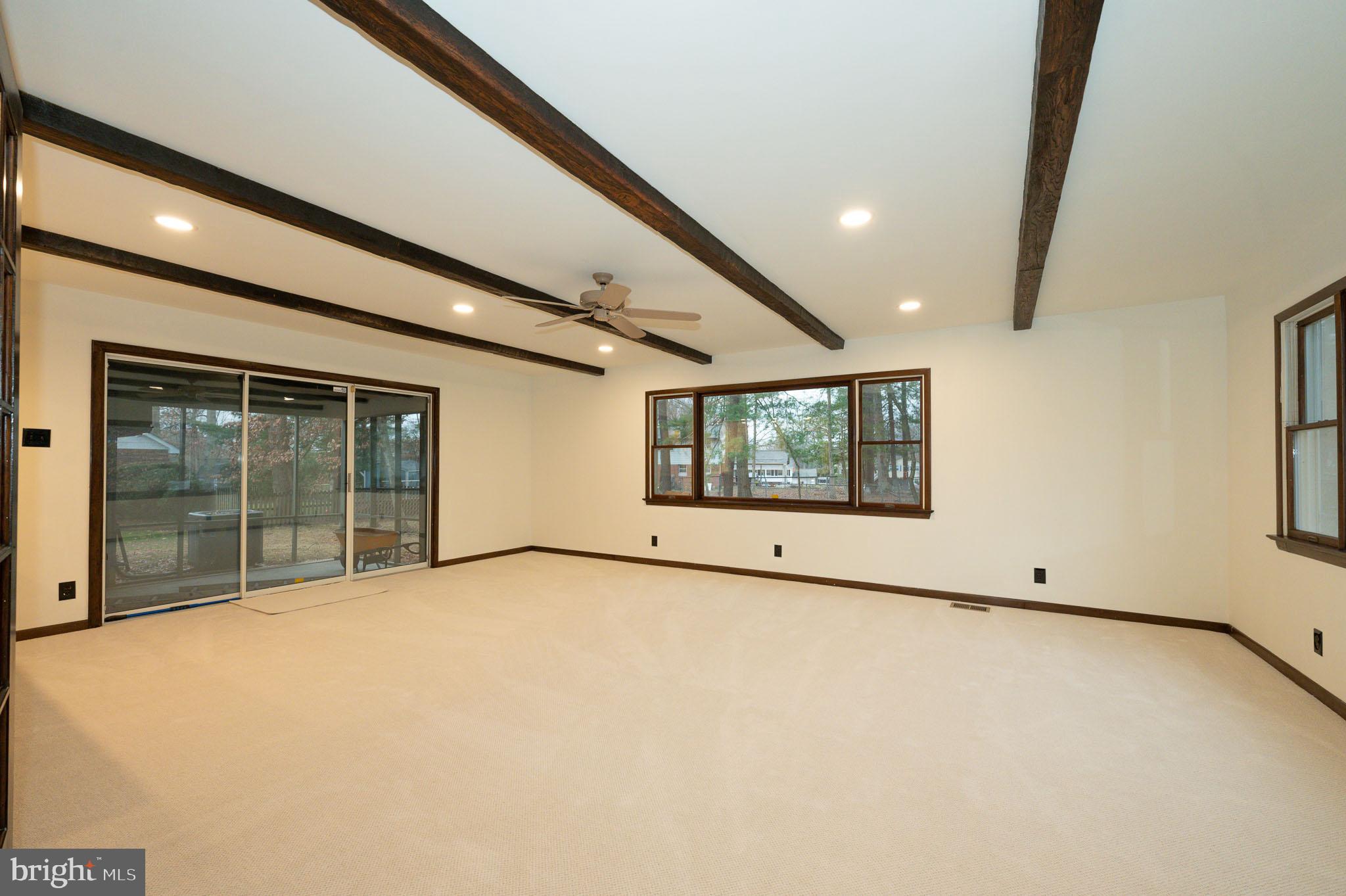 COUNTRY CLUB VIEW - Residential Lease