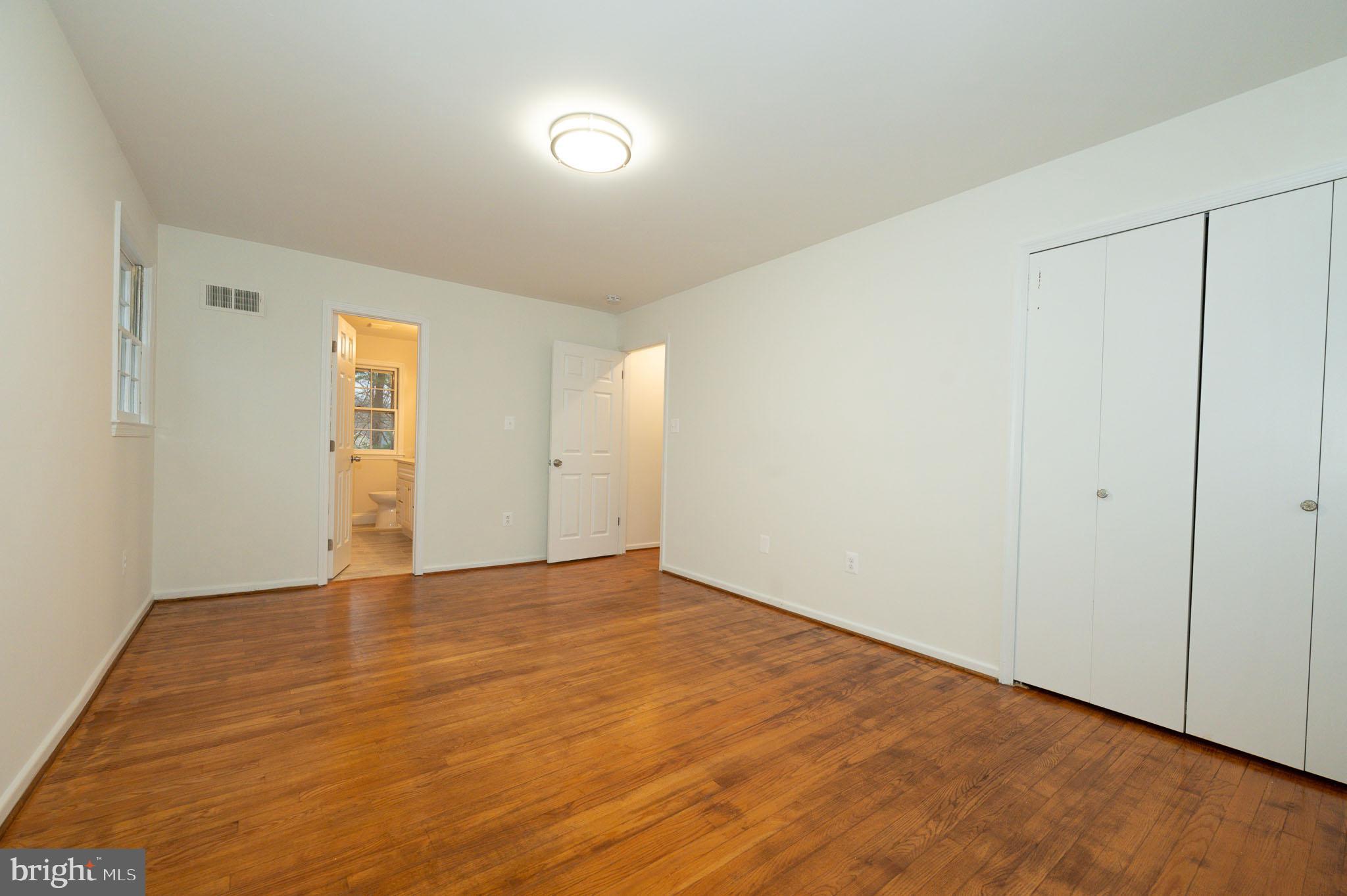 COUNTRY CLUB VIEW - Residential Lease