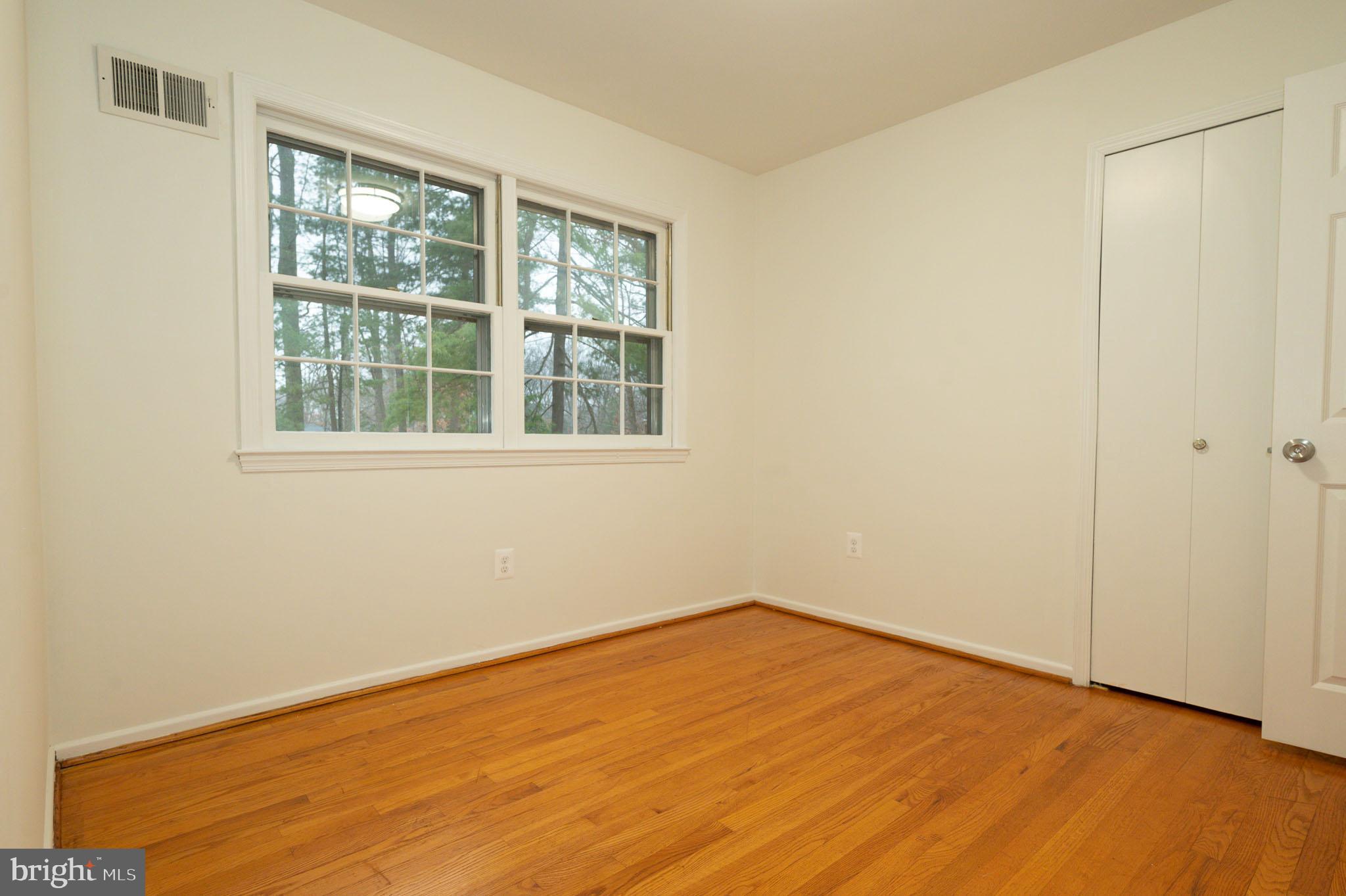 COUNTRY CLUB VIEW - Residential Lease