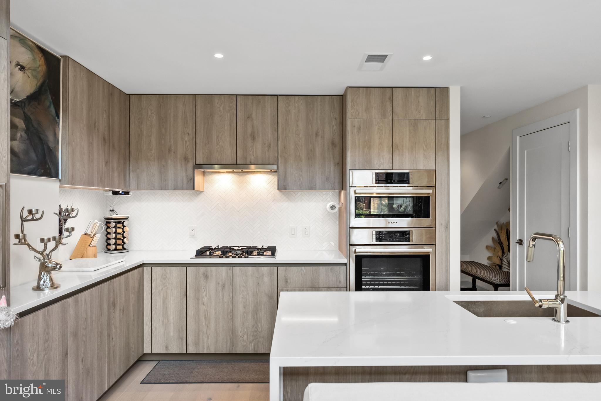 1201 N ROYAL STREET 215