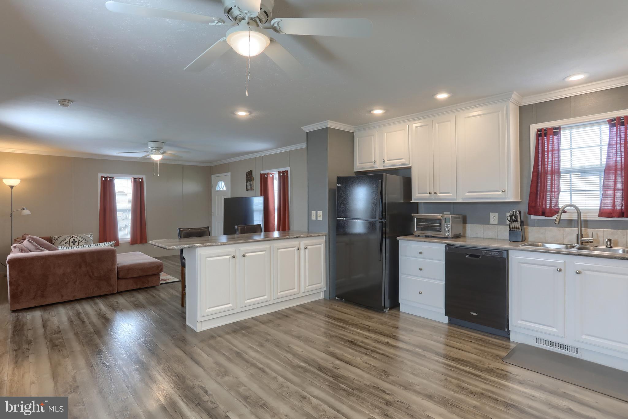 COUNTRY AC. GOLDEN - Residential