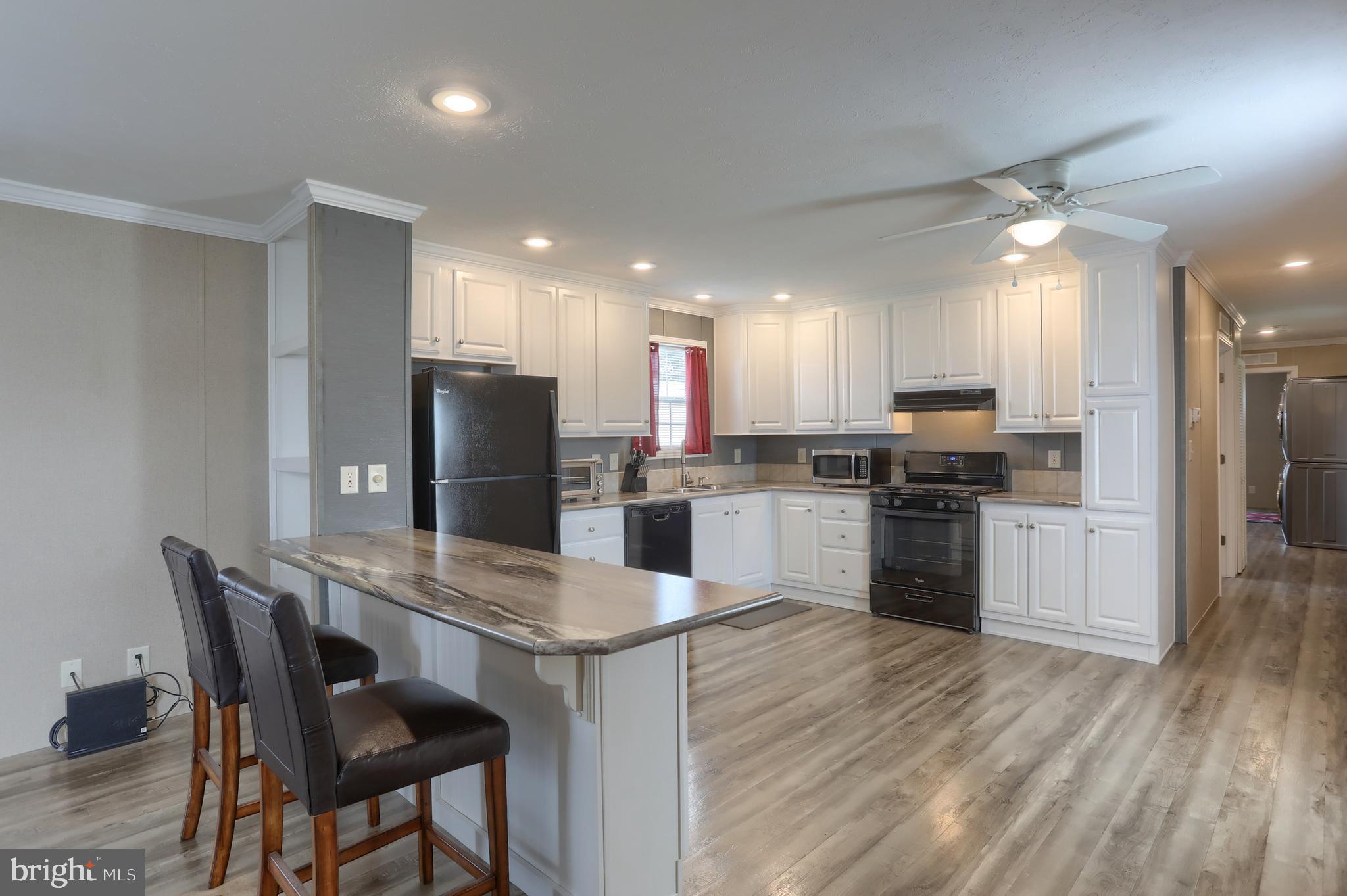 COUNTRY AC. GOLDEN - Residential