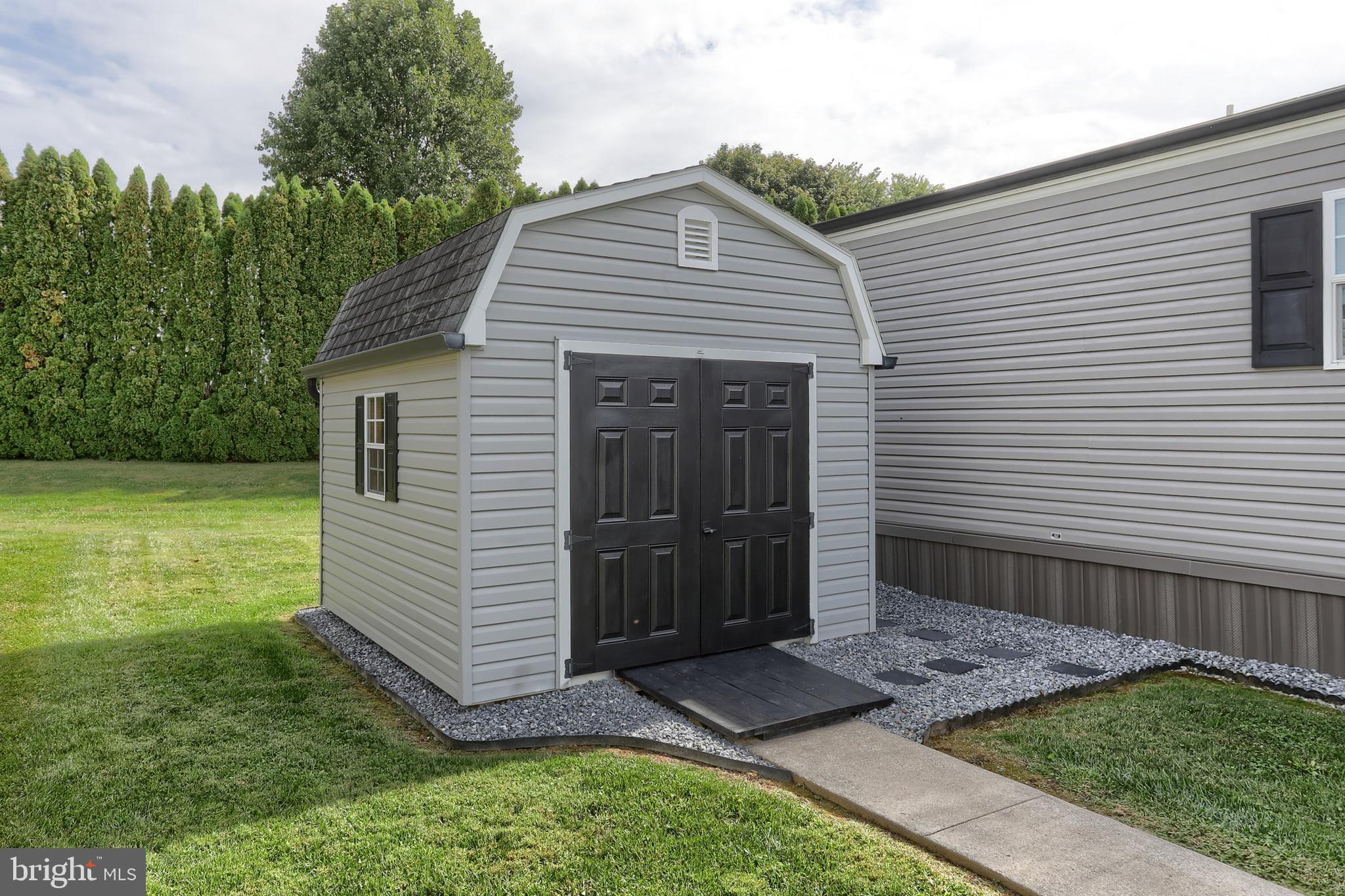 COUNTRY AC. GOLDEN - Residential