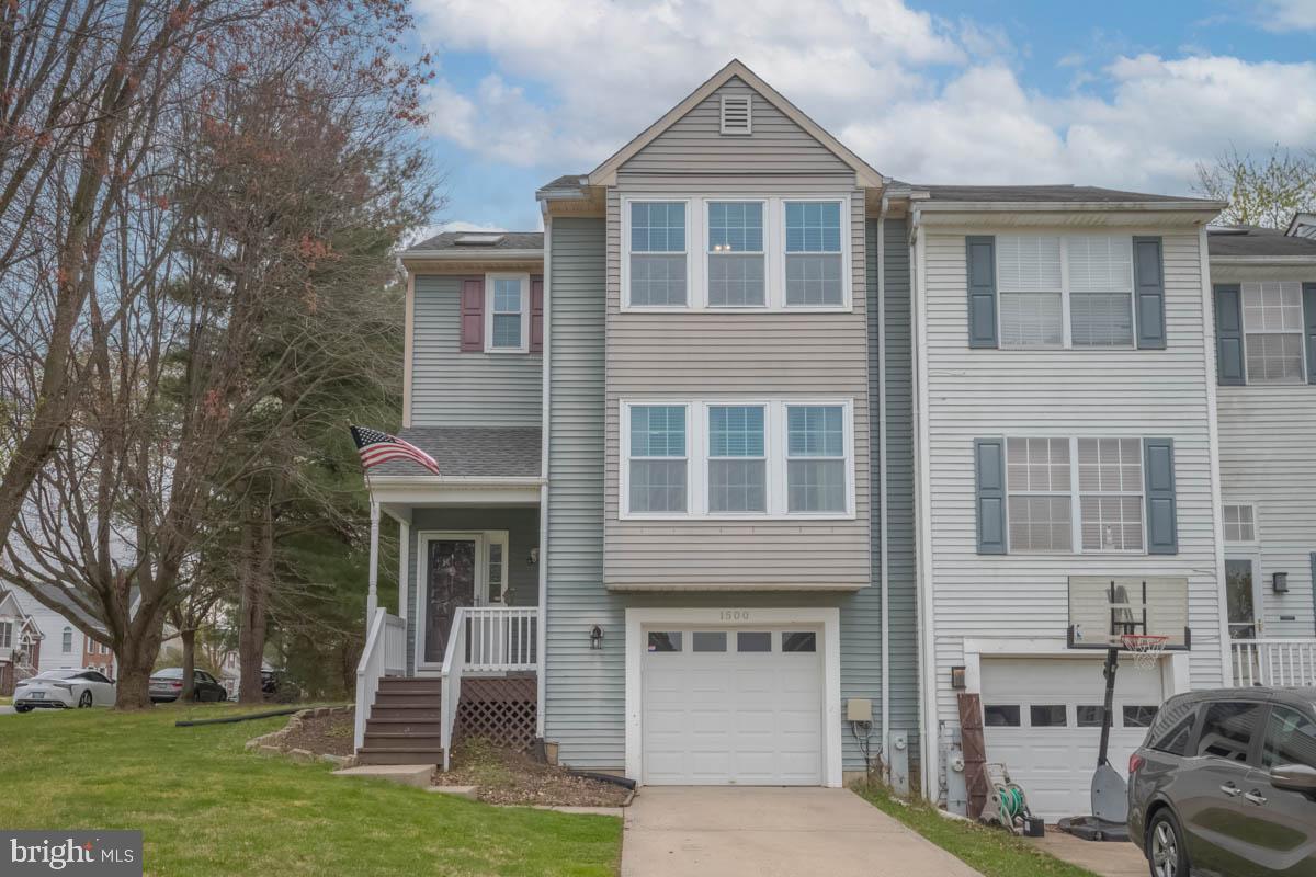 1500 MURRAY PLACE