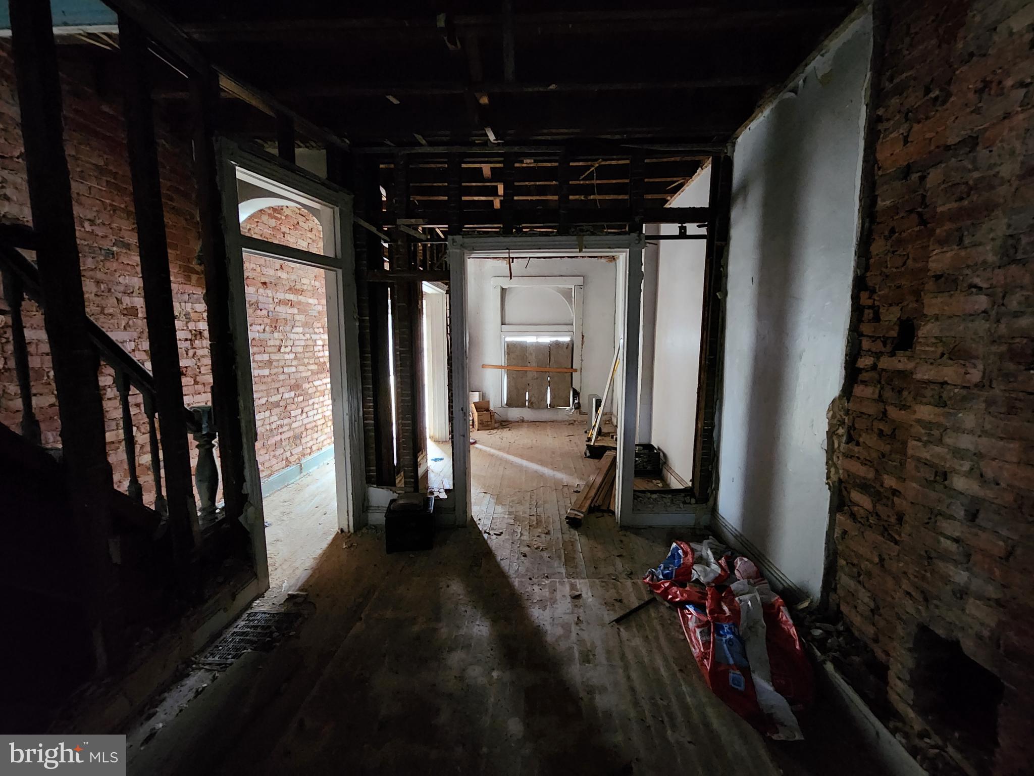 BROADWAY EAST - Residential