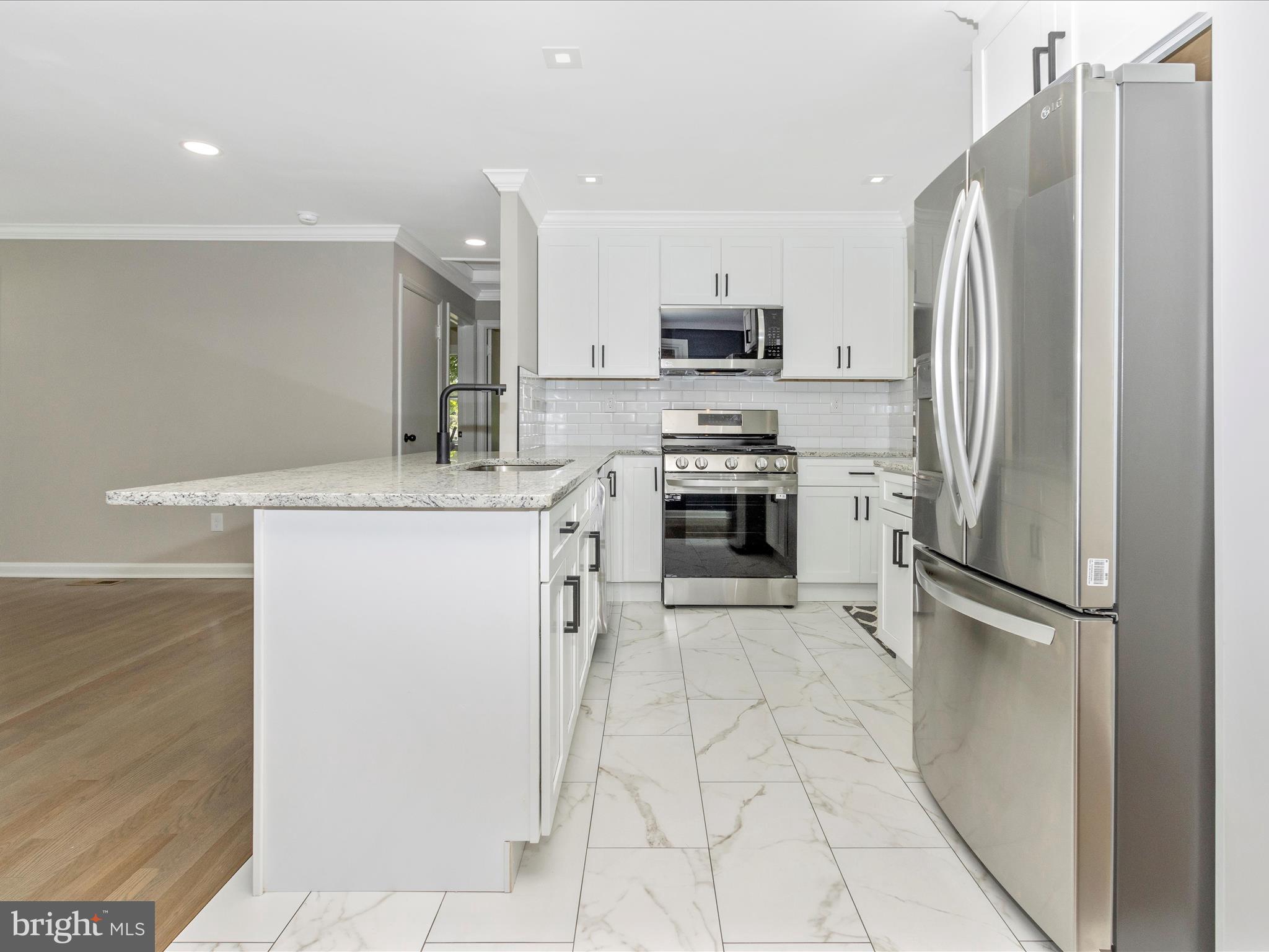 HOLLYWOOD - Residential