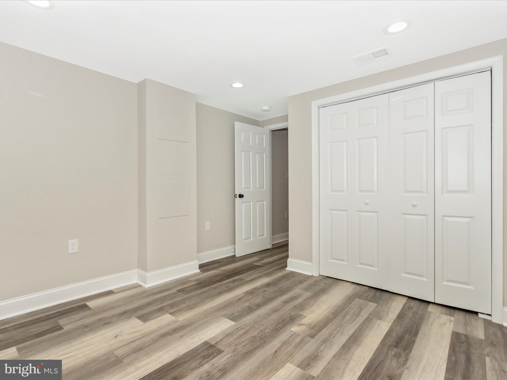 HOLLYWOOD - Residential