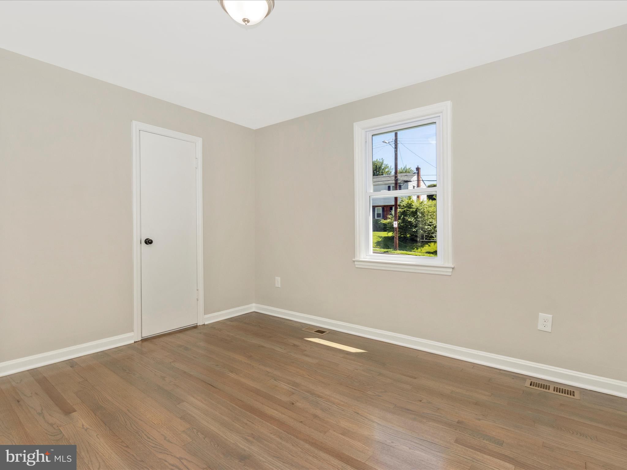 HOLLYWOOD - Residential